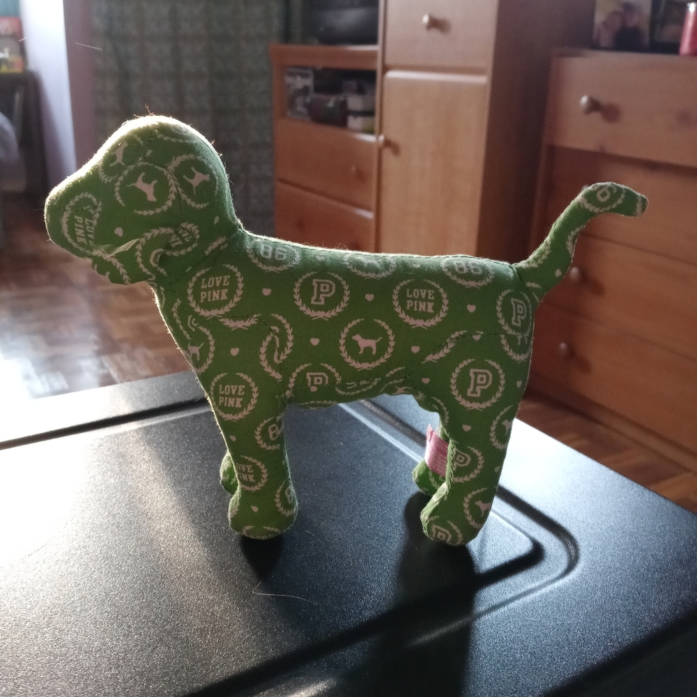 VS Pink Dog